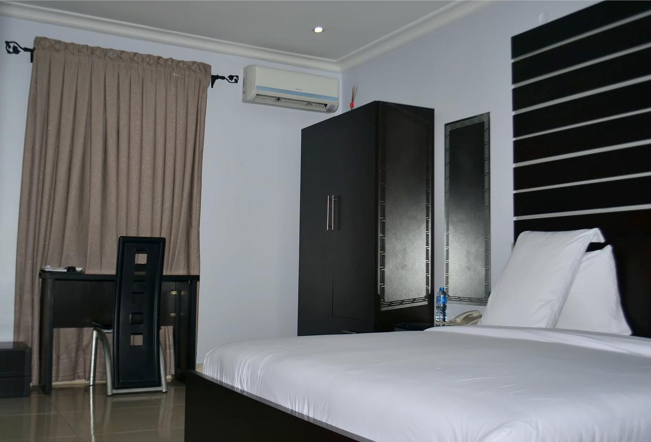 De Rigg Place - Alaka Estate, Surulere لاغوس المظهر الخارجي الصورة