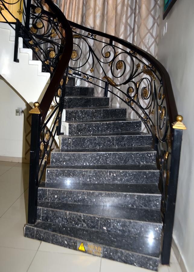 De Rigg Place - Alaka Estate, Surulere لاغوس المظهر الخارجي الصورة