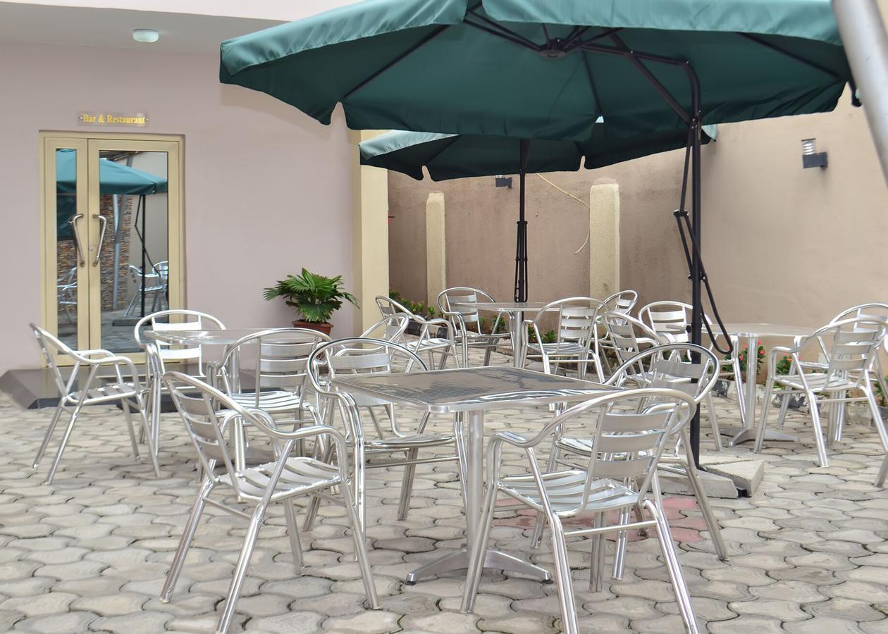 De Rigg Place - Alaka Estate, Surulere لاغوس المظهر الخارجي الصورة