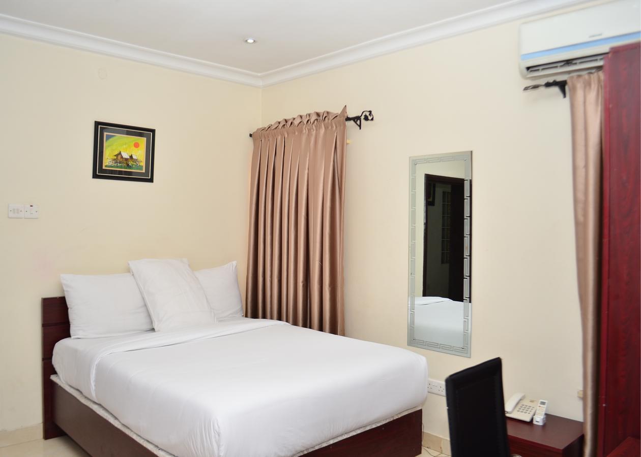 De Rigg Place - Alaka Estate, Surulere لاغوس المظهر الخارجي الصورة