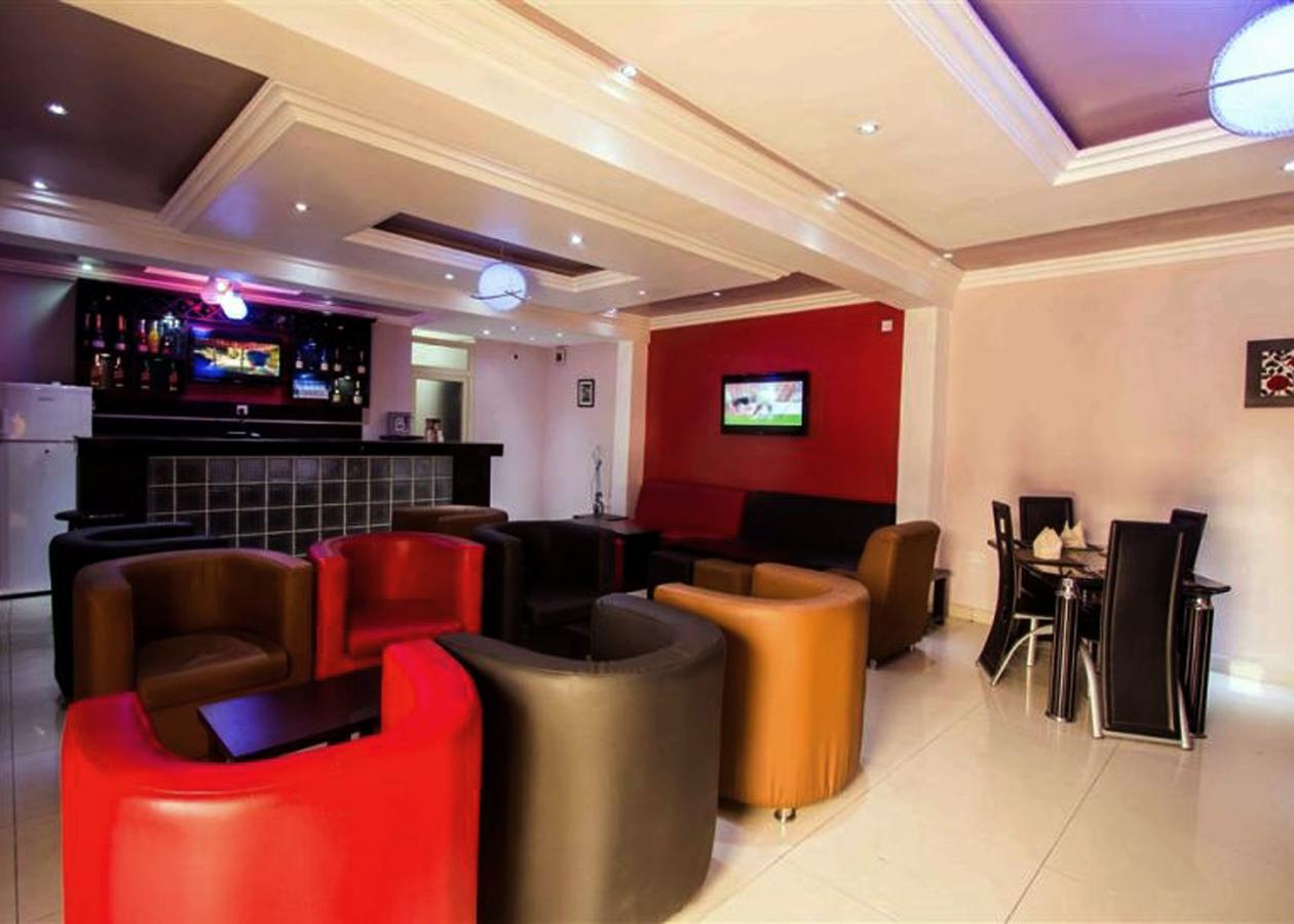 De Rigg Place - Alaka Estate, Surulere لاغوس المظهر الخارجي الصورة