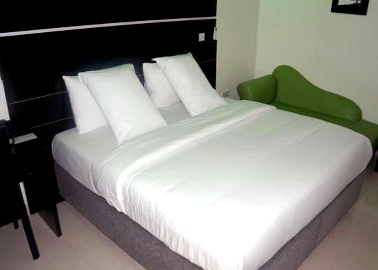 De Rigg Place - Alaka Estate, Surulere لاغوس المظهر الخارجي الصورة