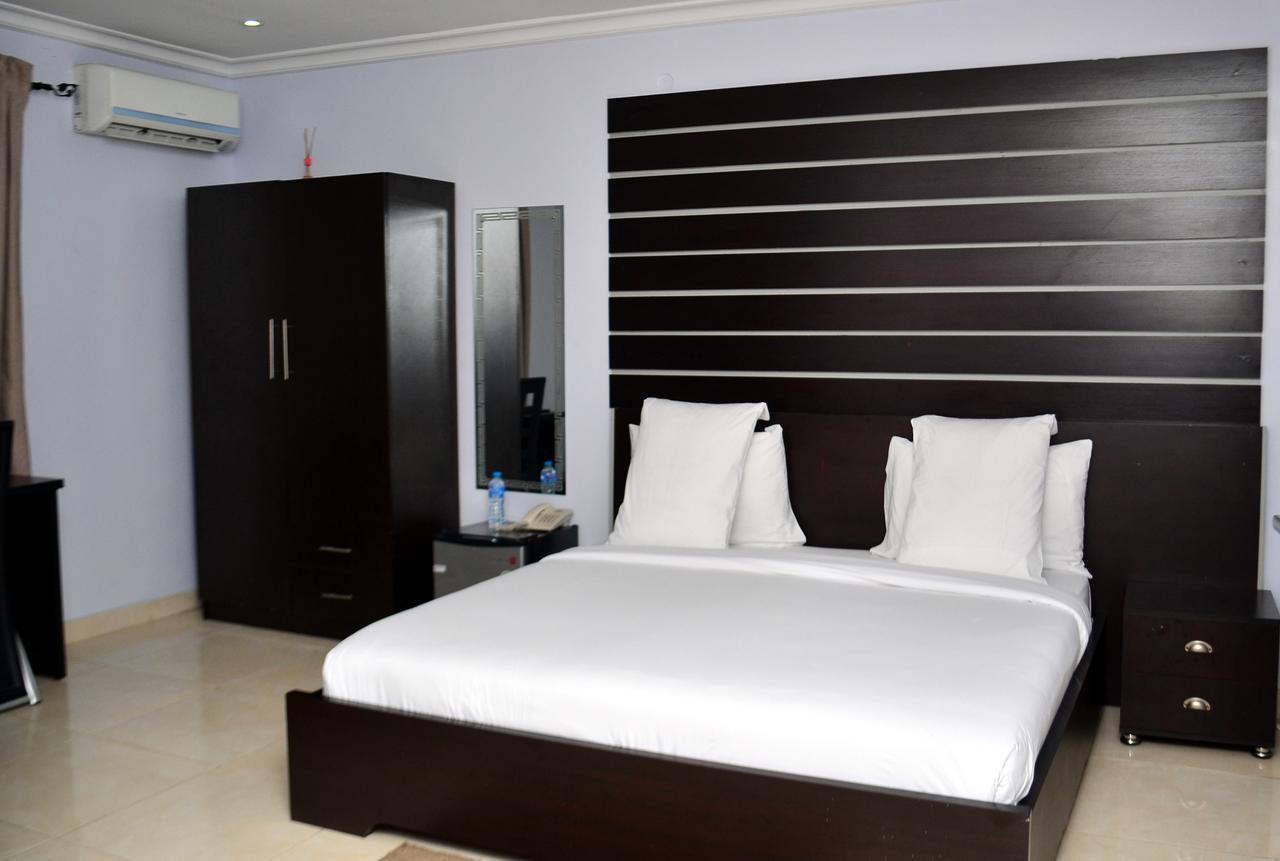 De Rigg Place - Alaka Estate, Surulere لاغوس المظهر الخارجي الصورة