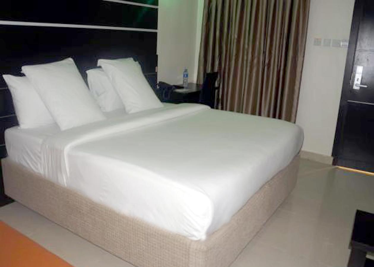 De Rigg Place - Alaka Estate, Surulere لاغوس المظهر الخارجي الصورة
